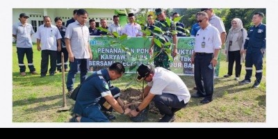 Kurangi Polusi dan Hijaukan Kawasan, PT Timah Tbk Tanam 180 Pohon Tanaman Produktif di Kecamatan Kundur Barat 