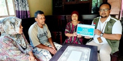 Dua Warga Belitung Timur Terima Bantuan Biaya Pengobatan dari PT Timah Tbk