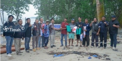 Jelang Musim Udang, PT Timah Tbk Berikan Jaring Udang ke KUB Nelayan Anugrah di Pangkalpinang